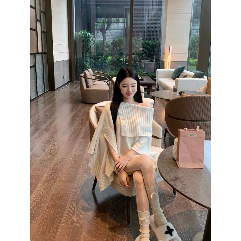 ÁO LEN CAPE PHONG CÁCH THỜI TRANG CHO NỮ TRONG MÙA THU ĐÔNG NĂM 2023💐