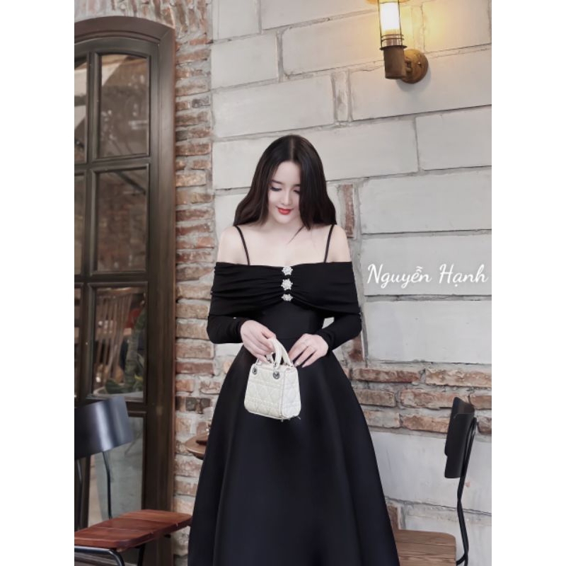 Váy tắc ta trễ vai dáng dài