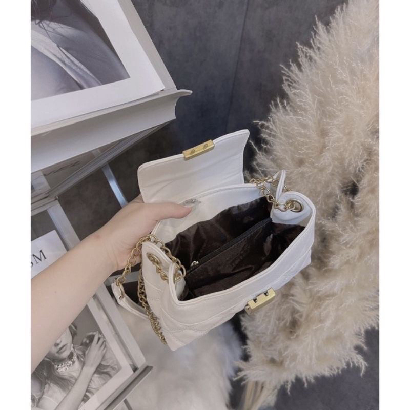 Túi đeo vai đeo chéo nữ khoá vuông trần trám dây da phối xích