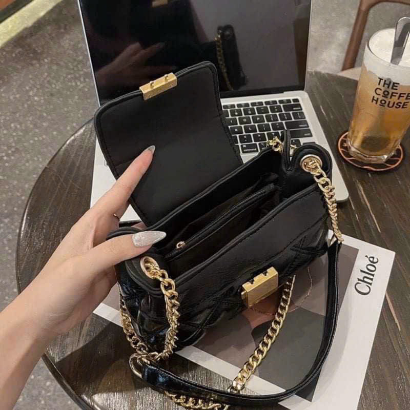 Túi đeo vai đeo chéo nữ khoá vuông trần trám dây da phối xích