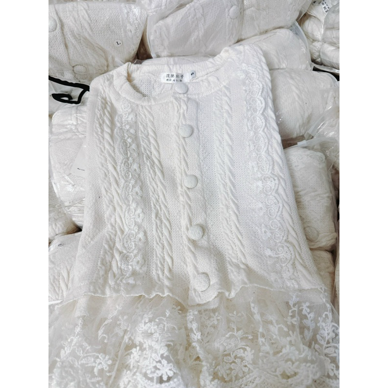 ☘️ ÁO  LEN SƠ MI PHỐI REN CÁCH ĐIỆU