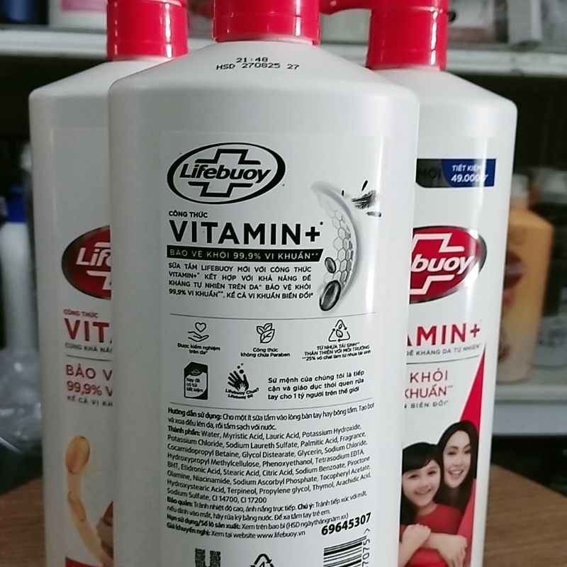 Sữa tắm lifebuoy 1kg bảo vệ và chăm sóc da khỏi vi khuẩn.