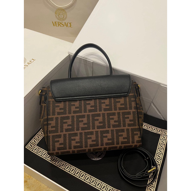 Túi xách hoạ tiết