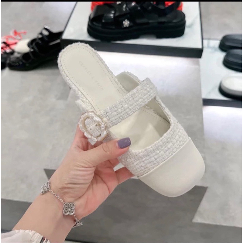 Sục xinh nữ mũi vá dây ngang bản to đính bông hoa chất vải dạ MA110