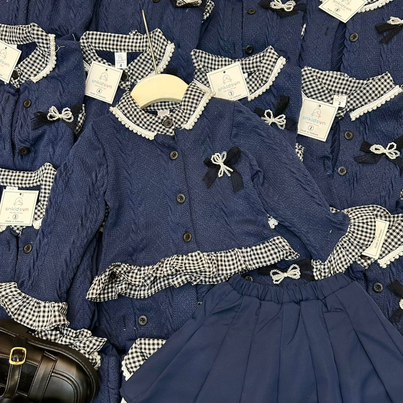 Set váy than - viền caro bé gái