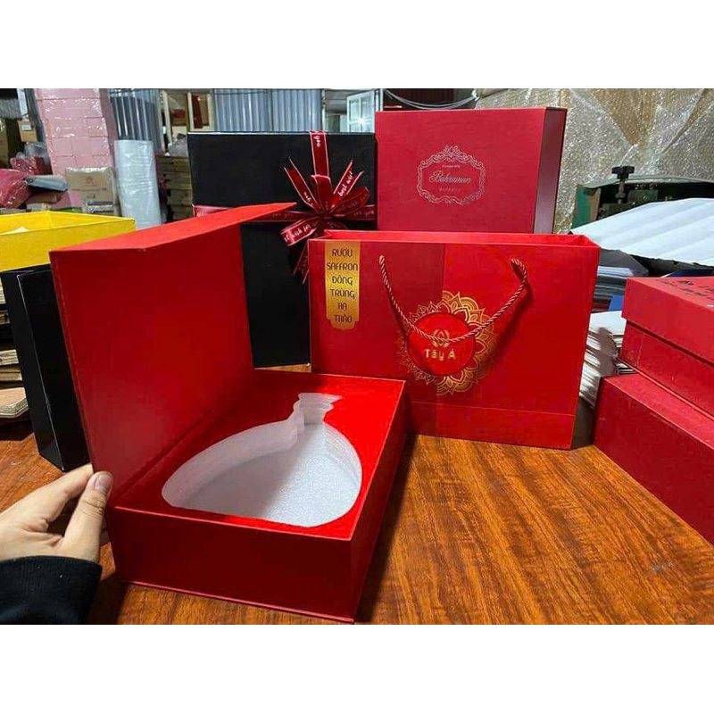 Hộp Quà Đông Trùng Hạ Thảo Đựng Chai XO/ Đông trùng sấy khô