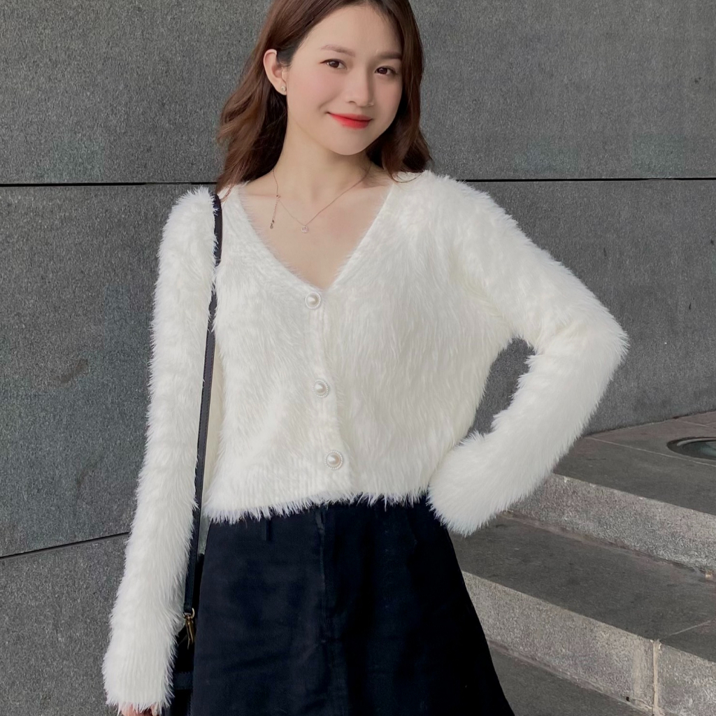 Áo Cardigan Len Nữ Dáng Croptop Lông Ngắn Đính Cúc Ngọc Thời Trang, Áo Len Thiết Kế Sang Chảnh