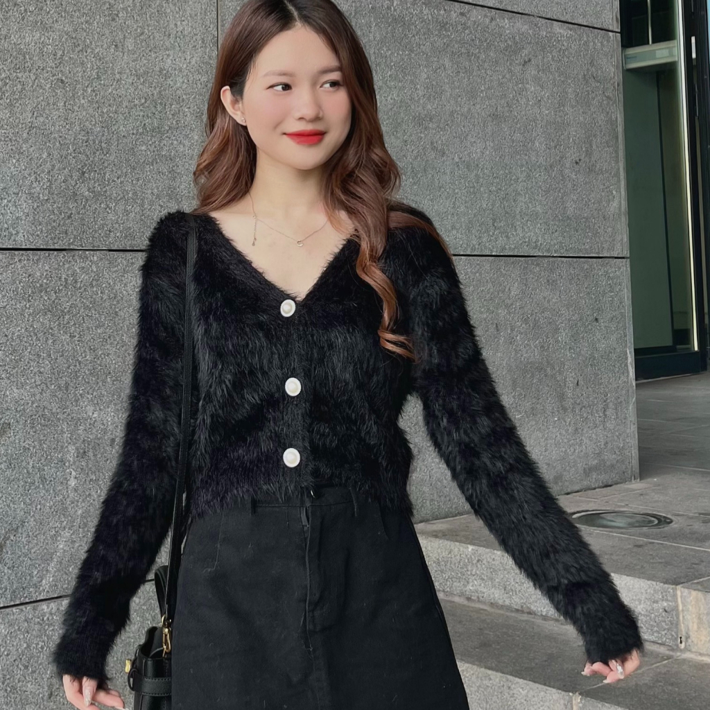 Áo Cardigan Len Nữ Dáng Croptop Lông Ngắn Đính Cúc Ngọc Thời Trang, Áo Len Thiết Kế Sang Chảnh