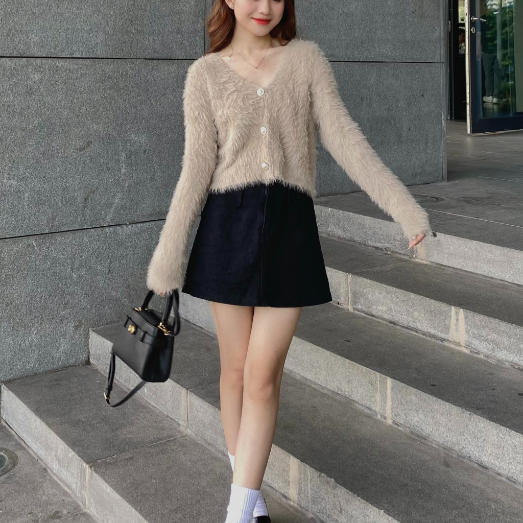 Áo Cardigan Len Nữ Dáng Croptop Lông Ngắn Đính Cúc Ngọc Thời Trang, Áo Len Thiết Kế Sang Chảnh