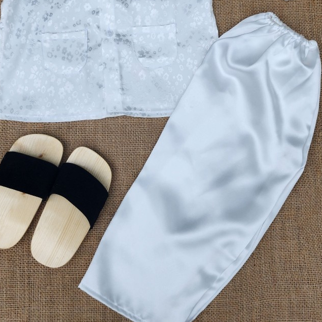 Bà Ba Gấm Hoa PiPo Bé Gái Họa Tiết Hoa Nhí