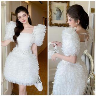 ĐẦM CỔ U NHÚNG TẦNG ĐÍNH HOA KIM SA