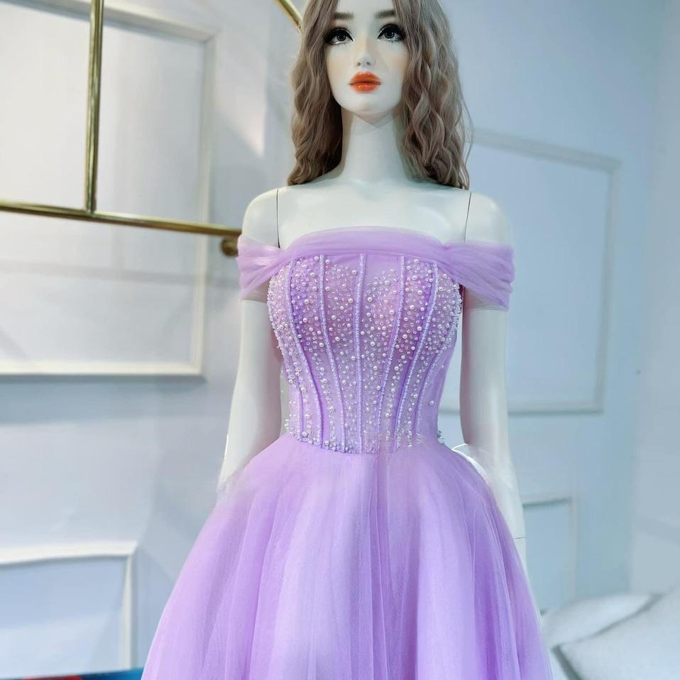 ĐẦM XOÈ TRỄ VAI DÚN NGỰC