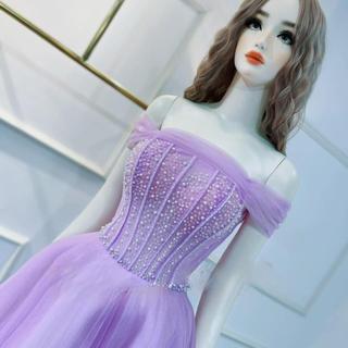 ĐẦM XOÈ TRỄ VAI DÚN NGỰC