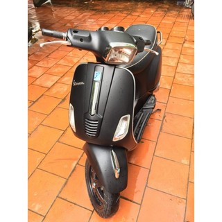 Tay thắng Vespa đen zin