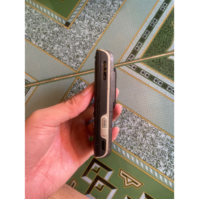 Xác điện thoại Sony Ericsson K800i màn trắng