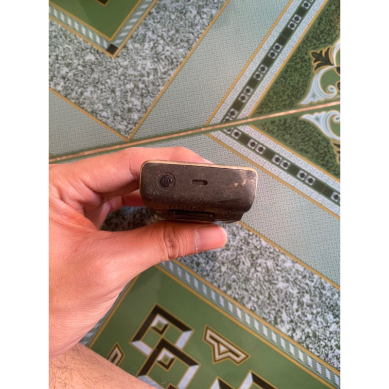 Xác điện thoại Sony Ericsson K800i màn trắng