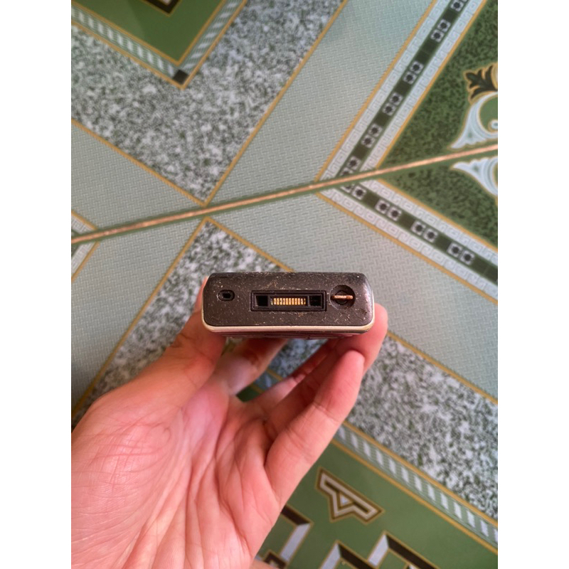 Xác điện thoại Sony Ericsson K800i màn trắng