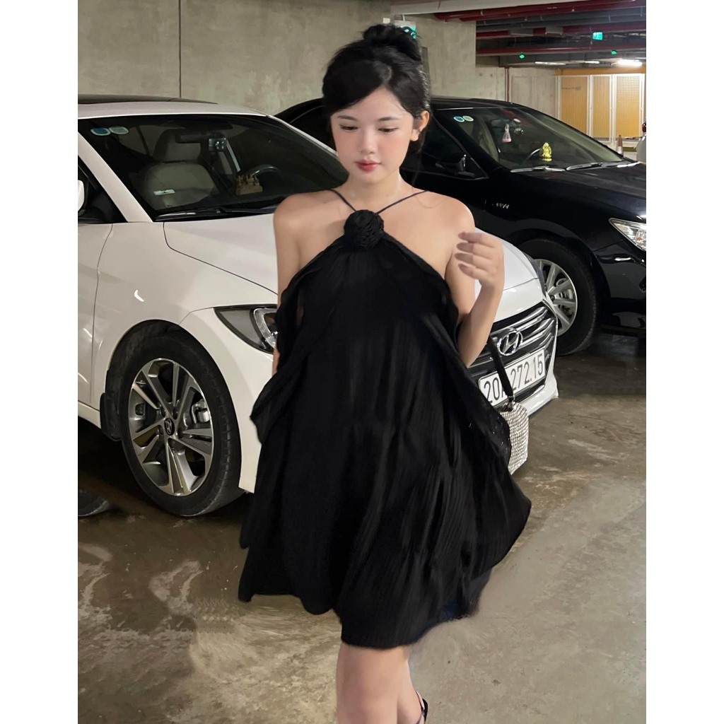 Đầm yếm phối bèo trễ vai - TK2447, Trễ vai gợi cảm phối hợp cùng lai bèo gợn nhẹ