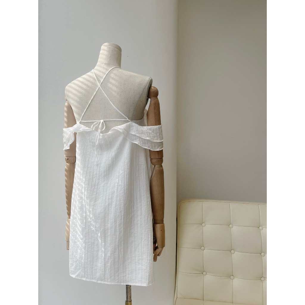 Đầm yếm phối bèo trễ vai - TK2447, Trễ vai gợi cảm phối hợp cùng lai bèo gợn nhẹ