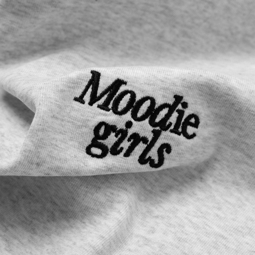 Áo Baby Tee thêu MOODIE GIRL chất thun co dãn | MOODIE Brand