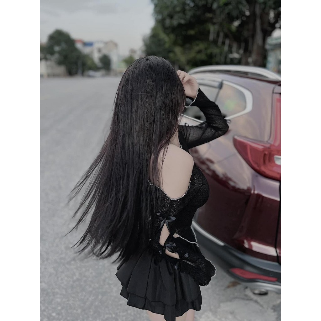 SET ÁO ĐEN LỆCH VAI KHOÉT LỔ ĐÍNH NƠ TAY DÀI + CHÂN VÁY REN XÒE PHỒNG LƯNG THUN  SHEEP