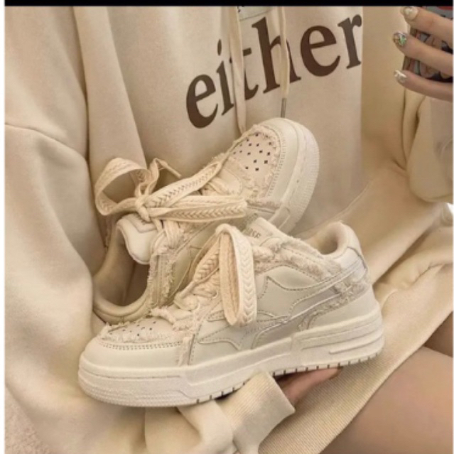 Giày sneaker đế mềm dầy dặn thoáng khí phong cách thời trang