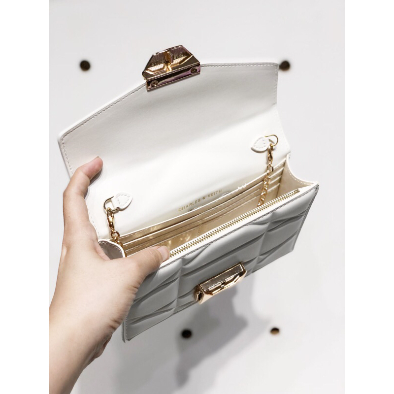 CNK533-Túi xách cầm tay đeo chéo khoá kim loại