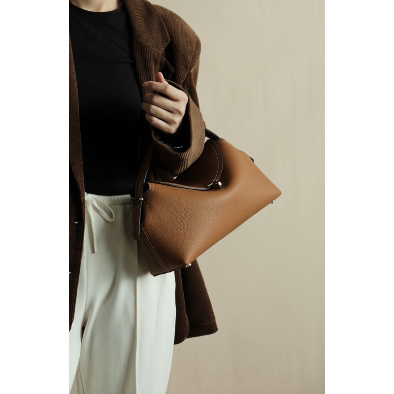 TÚI DA BÒ CAO CẤP KHOÁ T | SALT DÉ STUDIO