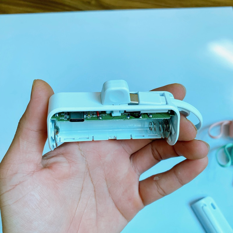 Box sạc dự phòng 1 cell 21700