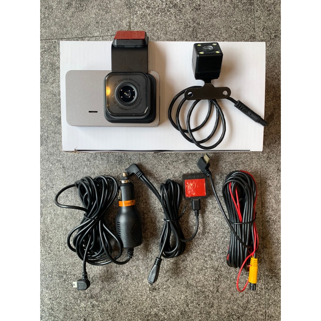 Camera hành trình ô tô K10pro, có kết nối điện thoại qua app, ghi hình trước sau, có chế độ lùi xe an toàn