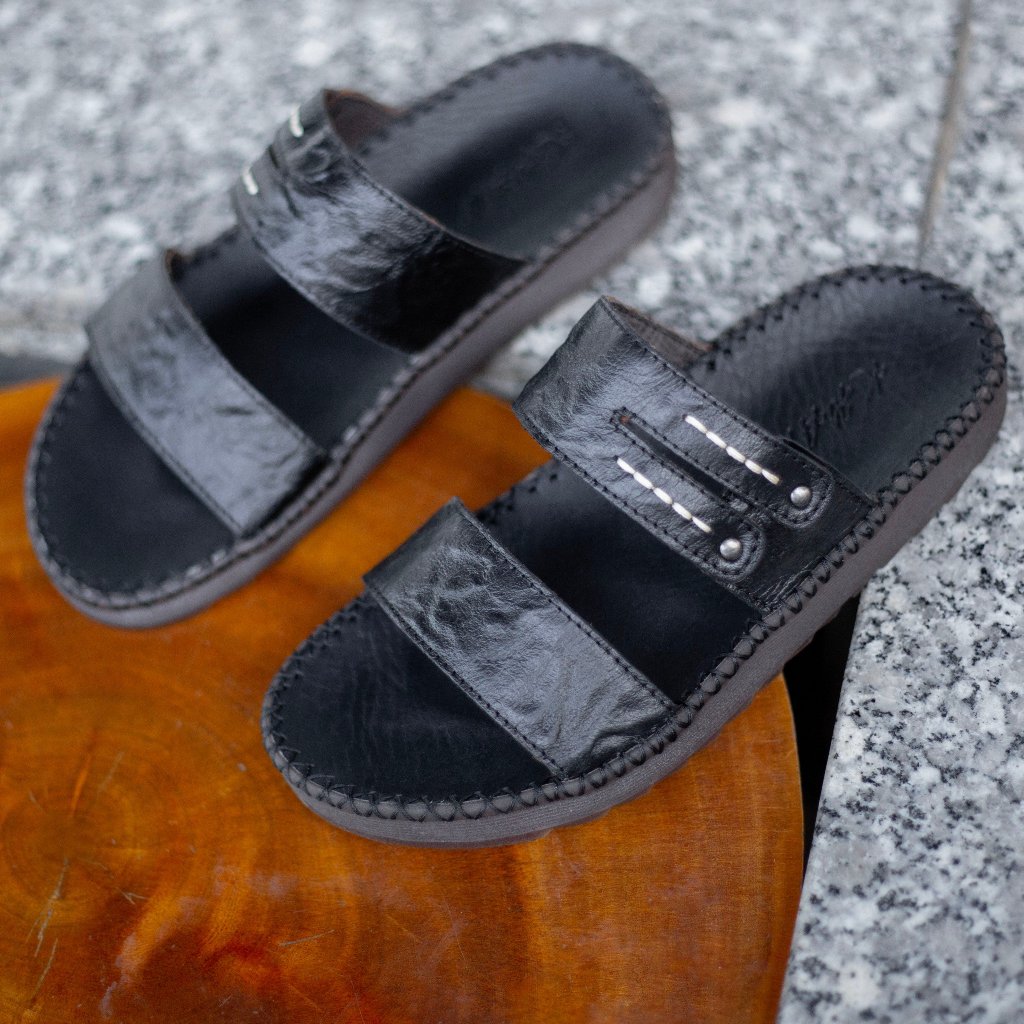 Dép da nam 2 quai da bò quốc dân,may quai và đế toàn bộ.