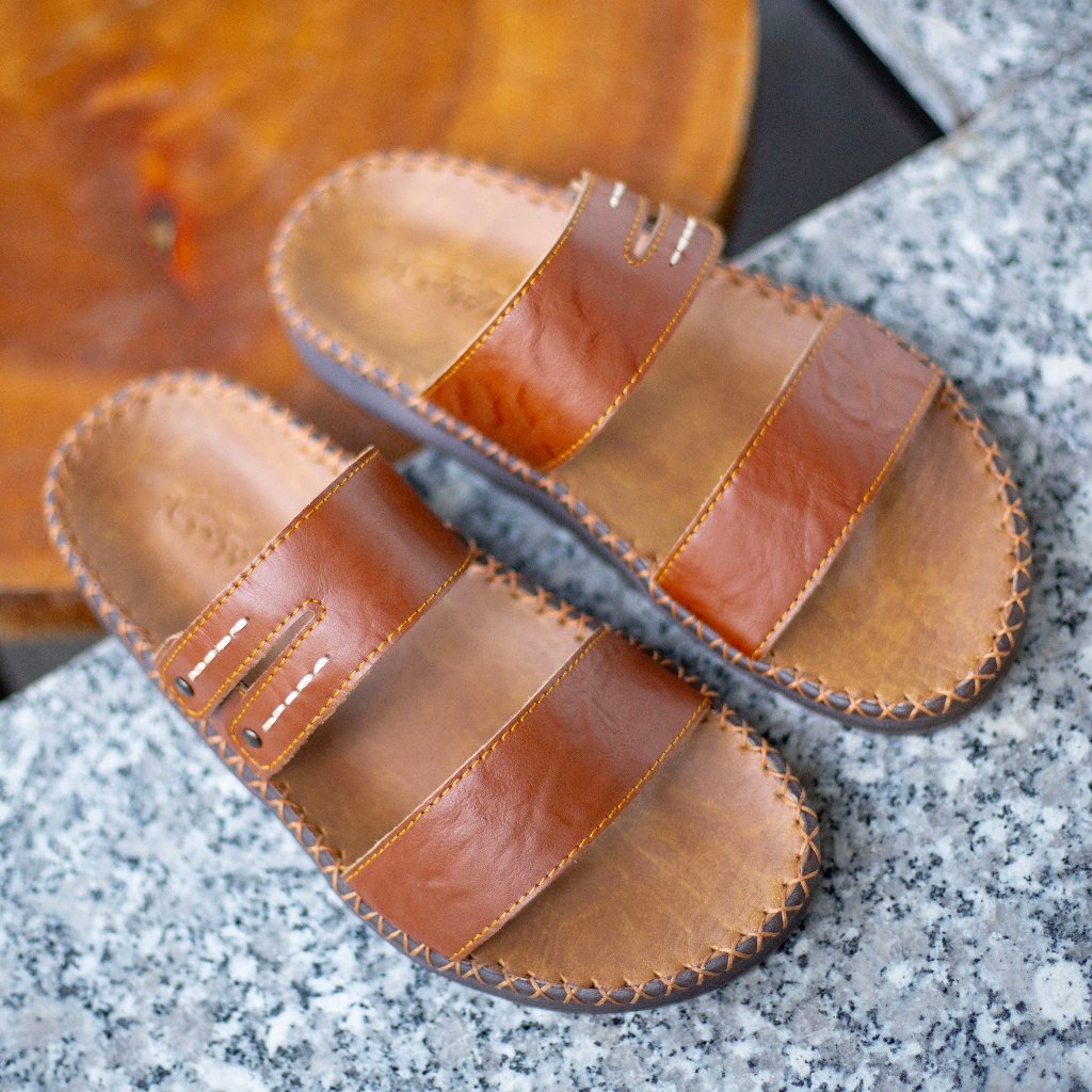 Dép da nam 2 quai da bò quốc dân,may quai và đế toàn bộ.