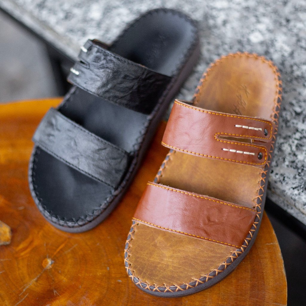 Dép da nam 2 quai da bò quốc dân,may quai và đế toàn bộ.