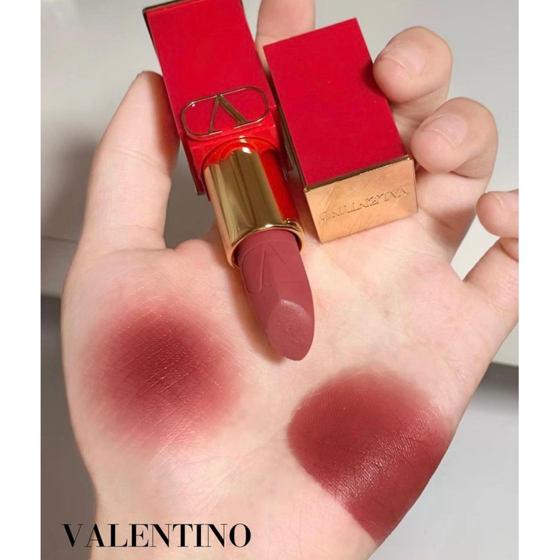 Son Thỏi Valentino Rosso màu 111A Matte