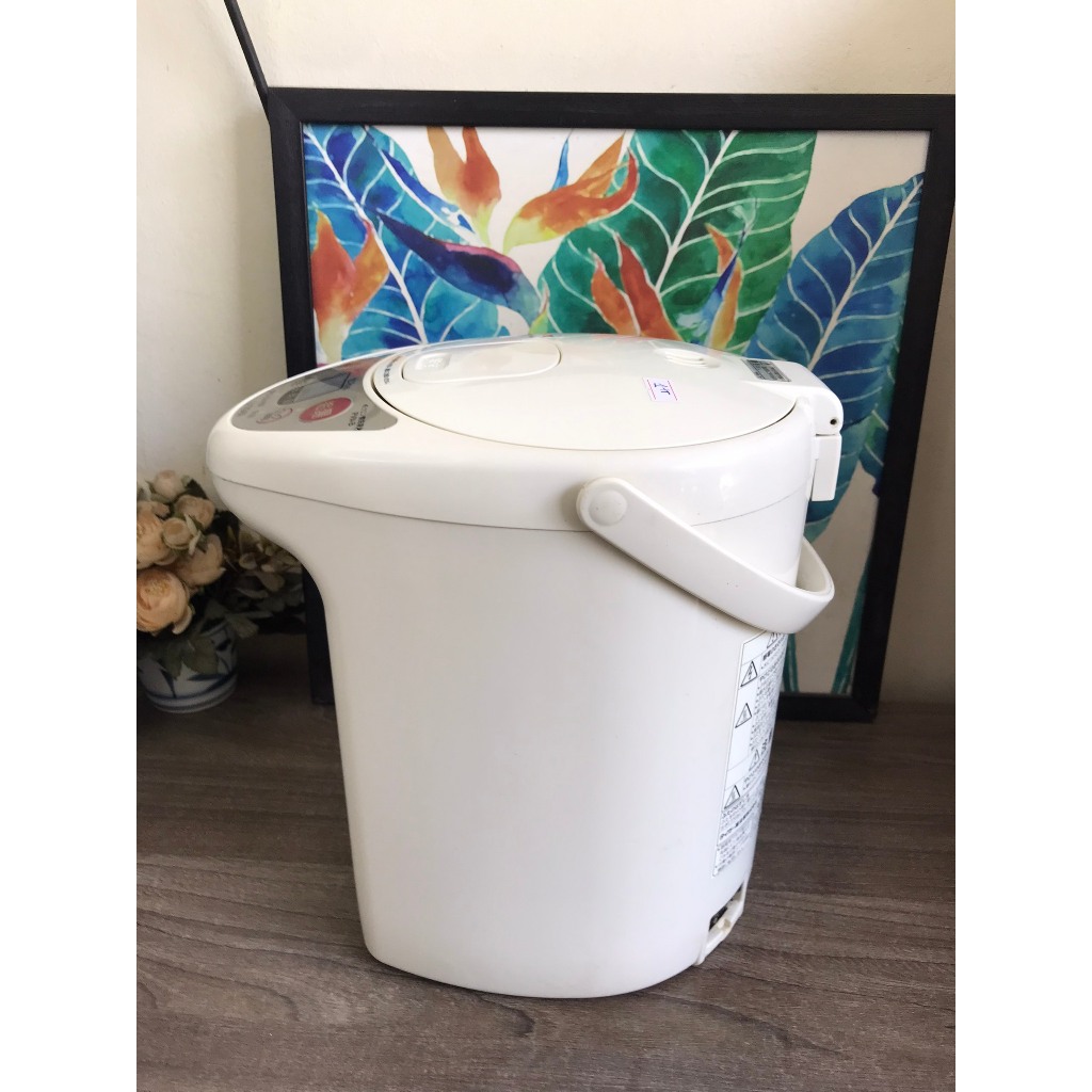 Bình thủy Nhật bãi Tiger PVN-B, dung tích lớn 3.0l, ngoại hình mới trên 90%, màn hình hiển thị nhiệt độ nước