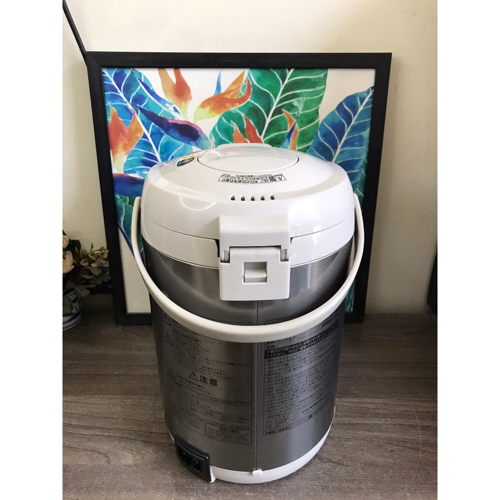 Bình thủy Nhật bãi Tiger PIK, dung tích lớn 3.0l, ngoại hình mới trên 90%, lòng bình đẹp, màn hình hiển thị nhiệt độ