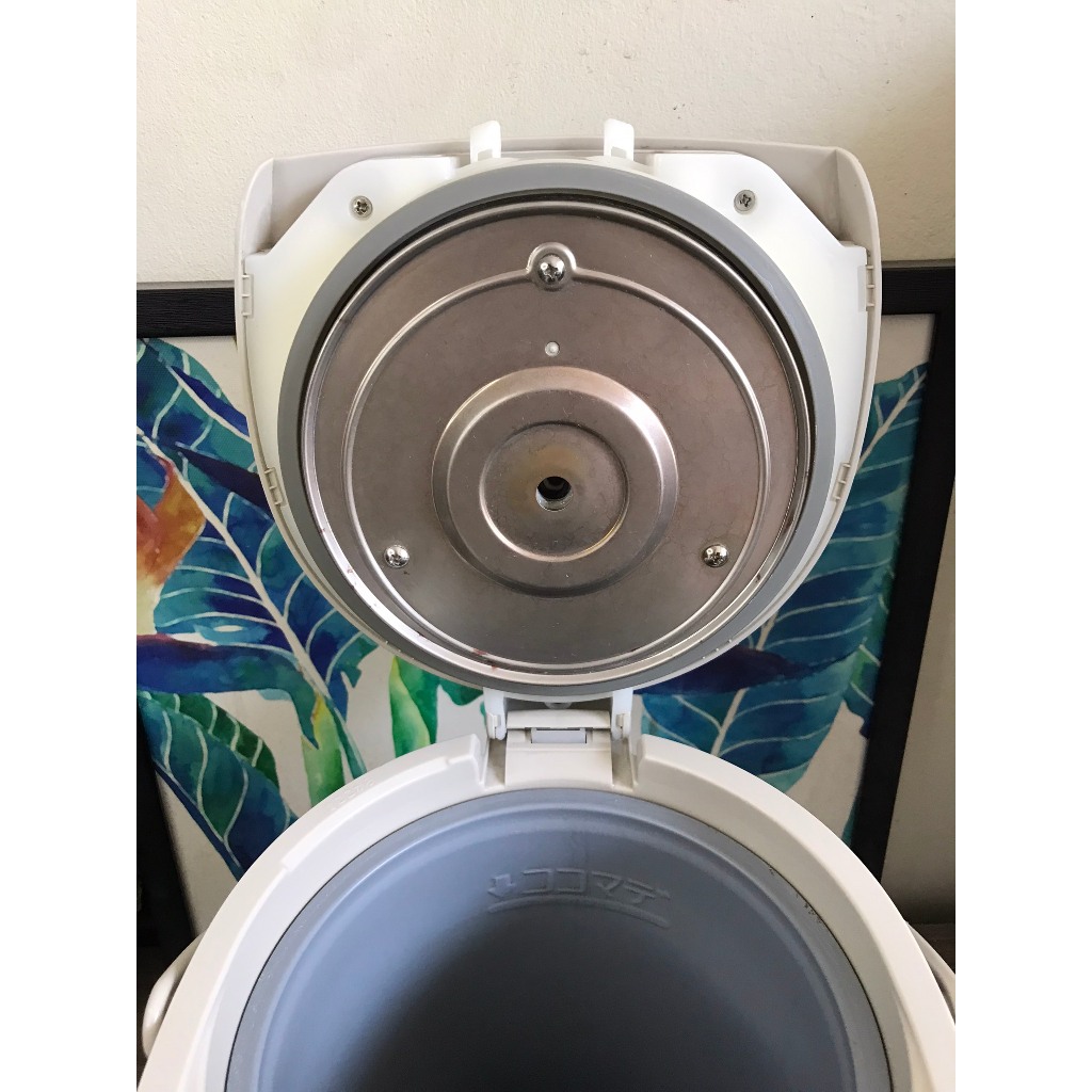 Bình thủy Nhật bãi Tiger PIK, dung tích lớn 3.0l, ngoại hình mới trên 90%, lòng bình đẹp, màn hình hiển thị nhiệt độ