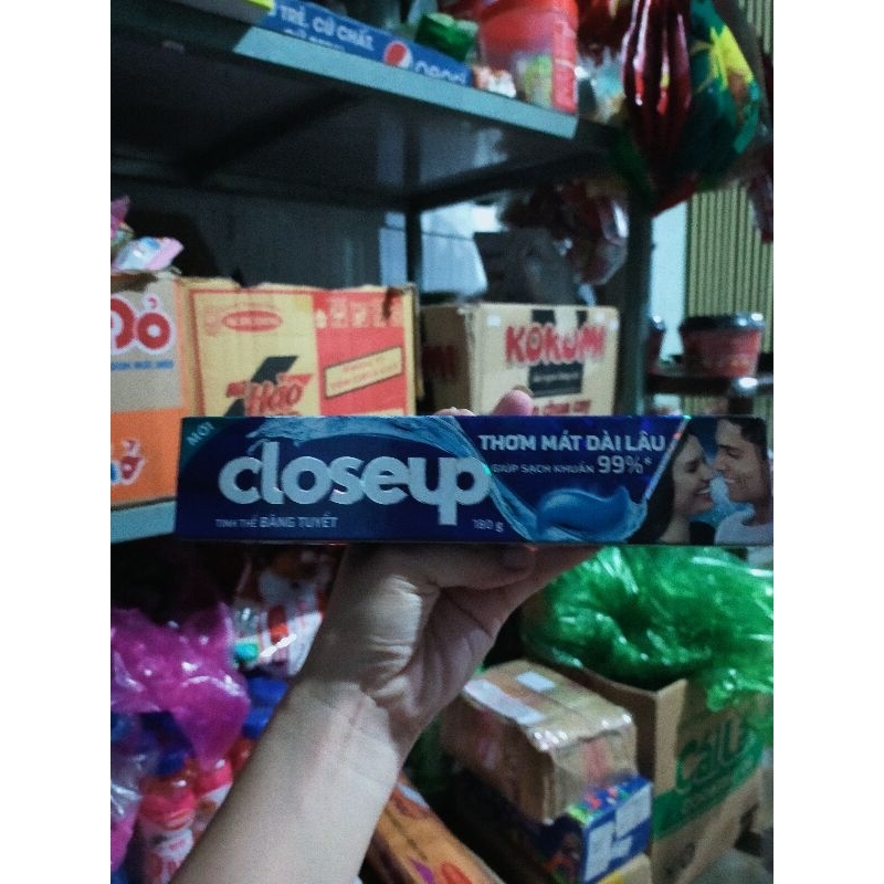Kem đánh răng Closeup 180g