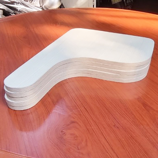 Mặt bàn gỗ thay thế cho ghế gấp liền bàn