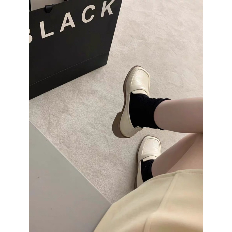 MUSI retro phong cách Anh quốc giày mũi vuông miệng sâu cho nữ 2023 mới da mềm giày lười da