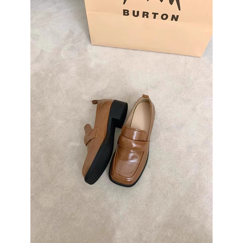 MUSI retro phong cách Anh quốc giày mũi vuông miệng sâu cho nữ 2023 mới da mềm giày lười da