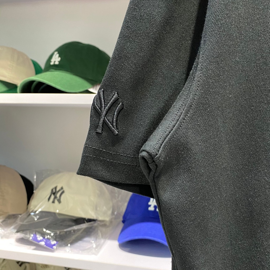 Áo phông New Era New Big logo viền vẽ NY/LA đen 13774242/13774244