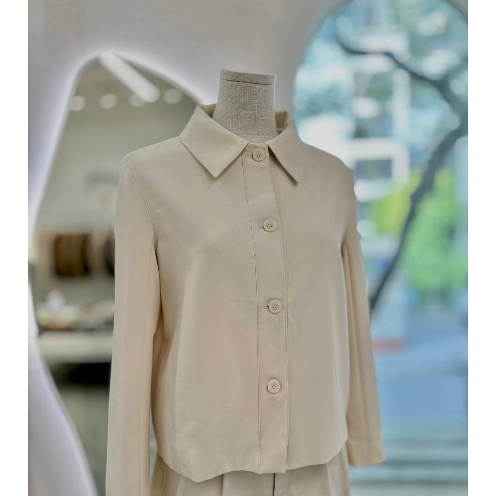 Áo khoác basic cổ bẻ