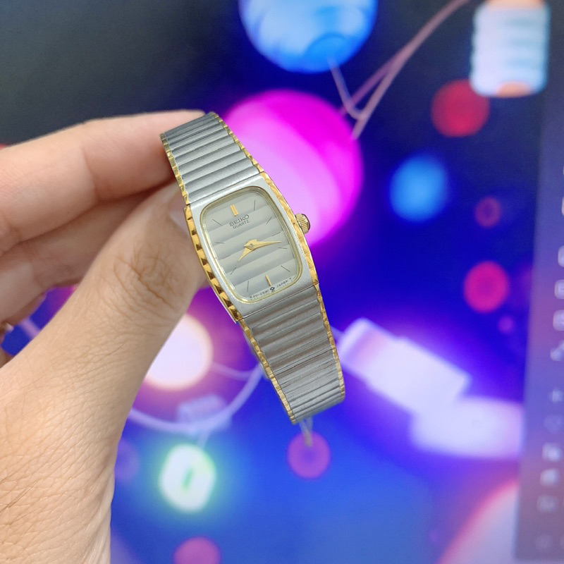 Đồng hồ si nữ hiệu Seiko dáng còng - secondhand watch Seiko