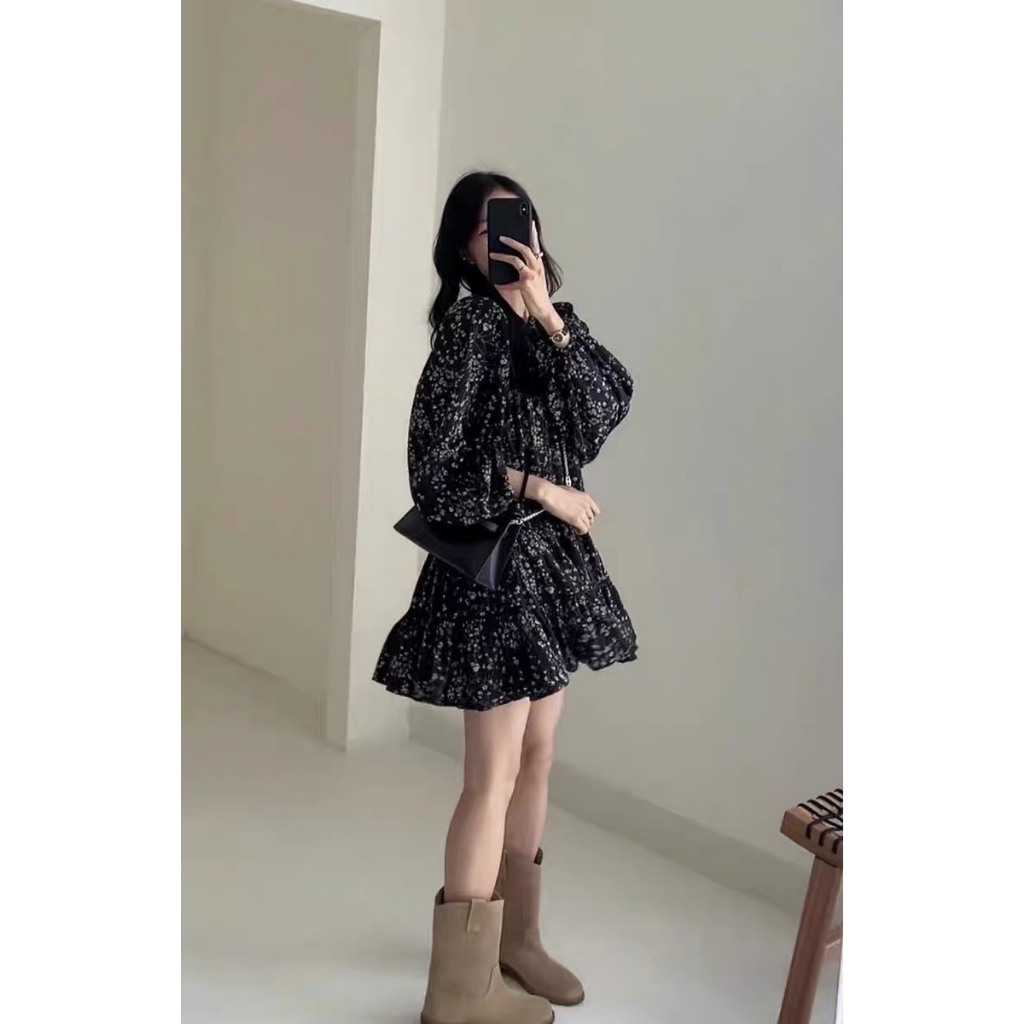 Váy Hoa Nhí Đen Trắng Dài Tay Dáng Babydoll Xòe - TITTO CLUB