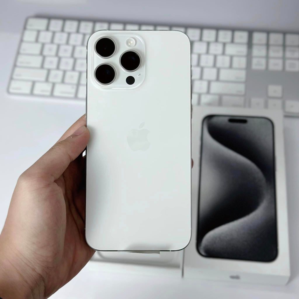 Điện thoại 15 Prm 256gb Titan BH  Máy fullbox