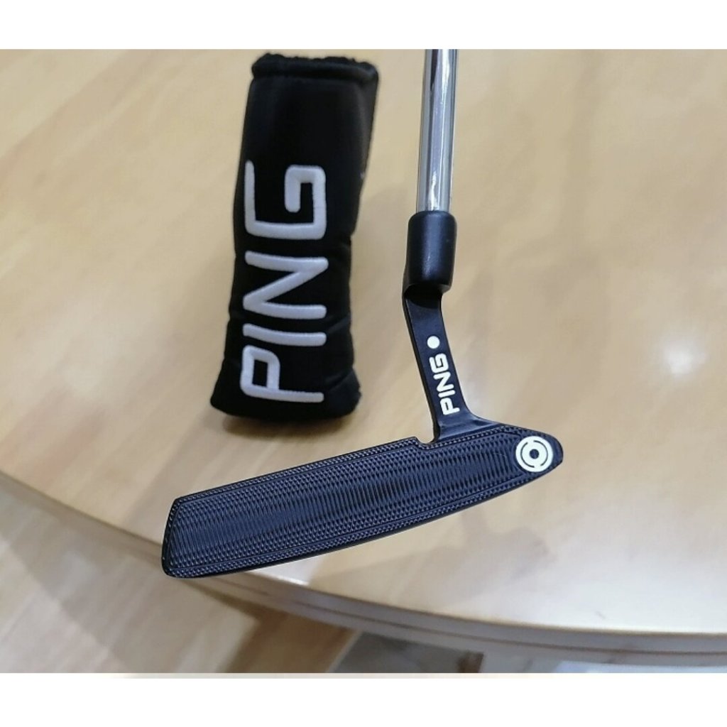 Gậy putter ping 2 màu đen trắng