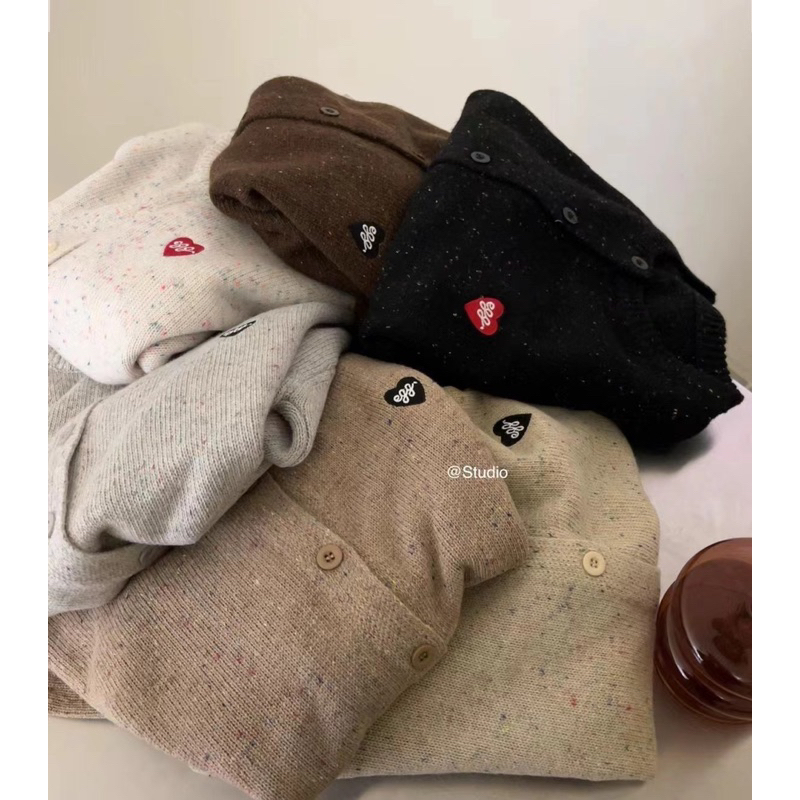 KAYY. Áo cardigan len tiêu thêu tim _ cttt