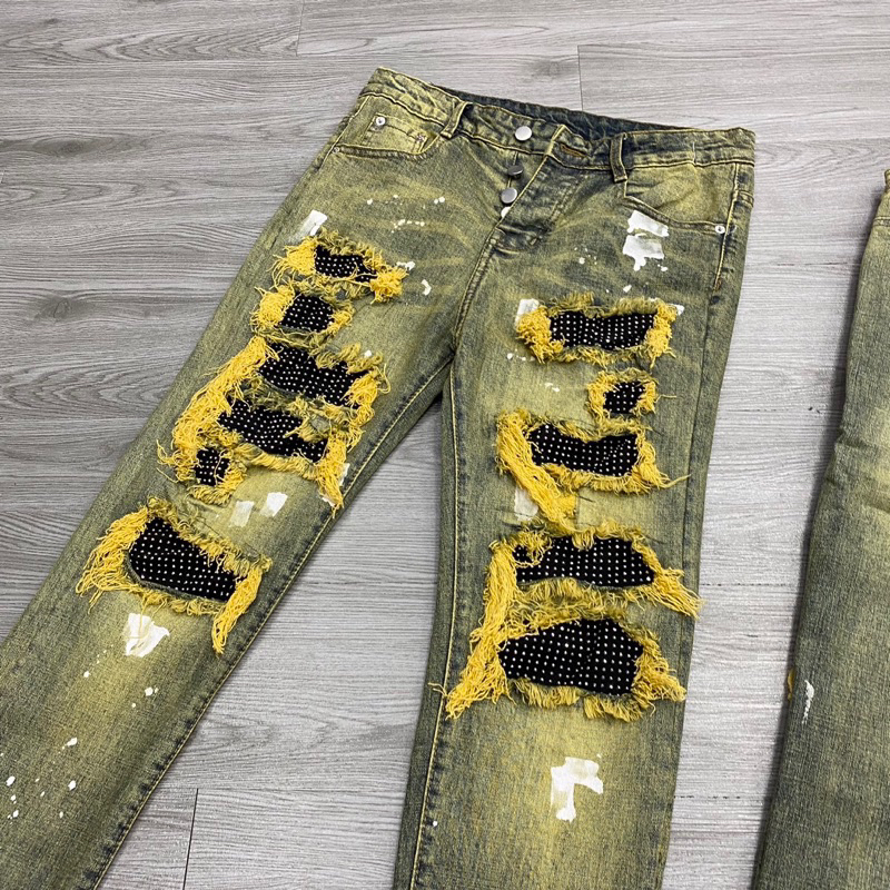 Quần xanh vá đen đính đá nhỏ rách xù chỉ rêu,quần jean amiri đính đá chấm sơn trắng 4 khuy phong cách boy phố