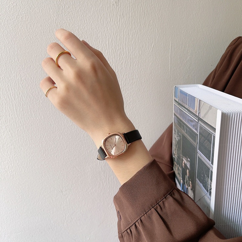 Đồng Hồ Nữ Dây Da Cao Cấp Mặt Vuông Thanh Lịch DH20